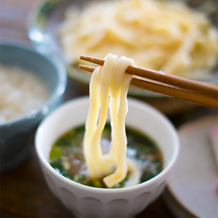 Create Chewy Udon and Soup (Vegan & Halal friendly)